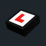 Boîte À Souvenirs Conducteur de l'apprenti-école / Bachelorette Hen<br><div class="desc">Sympathique Novelty L-Plate Learning Driver Sign / Bachelorette Hen Night Party. Globe Trotters se spécialise dans l'imagerie idiosyncratique du monde entier. Vous y trouverez des Cartes de Voeux,  Cartes Postales,  Posters,  Mousepads et plus encore.</div>
