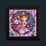 BOÎTE À SOUVENIRS CONFETTI DE MASQUÉRADE VÉNITIENNE DE VALENTINE<br><div class="desc">Peinture Whimsical vibrante et artistique avec confetti coloré..Amour mythique entre Arlequin et Columbine,  Peinture acrylique inspirée des masques de plume vénitienne et Commedia dell'arte - Venise. Couleurs vives violet rose jaune vert.</div>