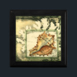 Boîte À Souvenirs Coque conique Silhouette<br><div class="desc">Restez détendu avec cette pièce d'art contemporain de Jennifer Goldberger. Sa collection d'art de coquillages est relaxante et inspirante. Cette oeuvre d'art se concentre sur un grand coquillage de Conch entouré de récif corallien vert. Obtenez ce magnifique art océanique aujourd'hui avec une sensation de silhouette sur votre prochain produit.</div>