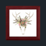 Boîte À Souvenirs Crâne et fleurs de cerfs<br><div class="desc">Crâne cerf & fleurs I par Naomi McCavitt. Il comprend un crâne de cerf avec des fleurs et des plumes placées sur sa tête.</div>