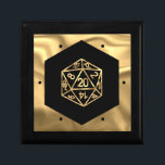 Boîte À Souvenirs Dés RPG | Gold Imaginaire Retro Tabletop PnP Gamer<br><div class="desc">C'est toujours GAME ON alors choisissez votre initiative d'arme et de rouleau... Un nouveau GEEK Joueur CHIC thème mariage/fête parfait pour n'importe quelle table ancienne RPG stylo/crayon et papier (PnP) imaginaire joueur de rôle avec un dé polyédrique 20 côtés Mdn avec un rouleau naturel 20 pour le jeu de rôles...</div>
