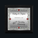 Boîte À Souvenirs Elégant Ruby | Diamants 40e anniversaire de Mariag<br><div class="desc">Une élégance opulente encadre ce design d'anniversaire du 40e mariage dans un design diamant à coquille unique avec diamant central en forme de larme aux accents de rubis en forme de coeur et aux éclats imitation ajoutés sur un dégradé argenté. Veuillez noter que tous les embellissements sont imprimés et ne...</div>