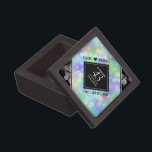 Boîte À Souvenirs Élégante 43ème anniversaire du Mariage Opal<br><div class="desc">Célébrez le 43ème anniversaire du mariage opal avec cette boîte à souvenir élégante ! Un élégant lettrage noir et blanc avec des confettis hexagonaux sur un arrière - plan opal iridescent ajoute une touche mémorable pour cette occasion spéciale et un jalon extraordinaire. Personnalisez avec les noms et les dates du...</div>