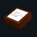 Boîte À Souvenirs Emilia nom customisé commençant par E boîte cadeau<br><div class="desc">Jolie boîte cadeau de conservation personnalisée. Parfait pour présenter un cadeau spécial supplémentaire. Boîte cadeau actuellement lit Emilia ou vous pouvez être personnalisé avec votre propre nom en commençant par la lettre E. © Dessin et design original de lettre art par Sarah Trett. www.sarahtrett.com pour www.mylittleeden.com</div>