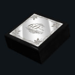 Boîte À Souvenirs Flourish Diamond 60th Mariage Anniversary Gift Box<br><div class="desc">Un design Digitalbcon Images Design avec une couleur argentée platine et un thème de design florissant avec une variété d'images, de formes, de motifs, de styles et de polices personnalisés dans cette boîte-cadeau unique "Flourish Diamond 60th Mariage Anniversary". Ce design attrayant et élégant fait le cadeau parfait pour ce couple...</div>