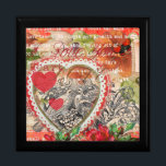 Boîte À Souvenirs Inséparables Heart Red Art Collage<br><div class="desc">L'art de l'amour,  avec les oiseaux de l'amour,  les coeurs de Saint-Valentin,  et l'oeuvre d'art victorienne vintage pour dire I Love You. Une magnifique oeuvre d'art inséparable.</div>
