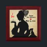 Boîte À Souvenirs Je fais ! Boîte de souvenir de fiançailles<br><div class="desc">Boîte de souvenir pour stocker des souvenirs précieux de votre fiançailles,  épousant la planification ou quoi que vos fantaisies de coeur.  Belle idée de cadeau pour que la jeune mariée soit.</div>