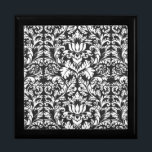 Boîte À Souvenirs Lace noir blanc Damas Brocade<br><div class="desc">Ancien brocart damassé datant des années 1800,  il s'agit d'un motif classique complexe noir et blanc. Les motifs de Damas sont connus pour les motifs de matériaux tissés complexes et réversibles,  et est prisé pour son caractère orné. (Ce dessin est une reproduction photographique de tissu damassé)</div>