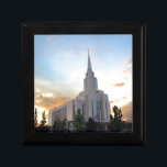 Boîte À Souvenirs LDS Utah Temple sunset<br><div class="desc">beautiful picture of the LDS Oquerrh Mountain temple en Utah. Perfect to display your favorite temple !</div>