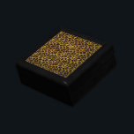 Boîte À Souvenirs Léopard Fourre Imprimer Motif animal<br><div class="desc">Cette boîte à bijoux branchée est ornée d'un motif empreinte de léopard branché avec des taches d'animaux noirs sur un arrière - plan à fourrure orange-jaune-or. Apportez le chat sauvage en vous avec ce design félin cool. C'est le look original et audacieux parfait pour les amoureux des animaux. Consultez notre...</div>
