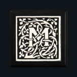 Boîte À Souvenirs LETTRE vintage M ART NOUVEAU<br><div class="desc">Lettres Art nouveau - Monograms From the Arts & Crafts Movement Cette lettre M est un charmant monogramme de Mugged M créé en 1901 et publié dans un ensemble de livres. Le monogramme M est entouré d'un magnifique motif de vigne dessiné à la main, très dans le style des motifs...</div>