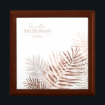 Boîte À Souvenirs Lush Palm Leaf Mariage Bridesmaid Terra/Wht ID956<br><div class="desc">Une palette de couleurs tendance dans les tons terre cuite, cuivre et rouille, des cadres géométriques étincelants et des aménagements design élégants, constituent la base de cette suite mariage passionnante. Que vous planifiez un mariage de destination ou que vous séjourniez à proximité de chez vous, cet ensemble délicat en feuille...</div>