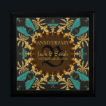 Boîte À Souvenirs Mariage de dentelle d'or Baroque Anniversaire boît<br><div class="desc">Design d'inspiration baroque, arabesque, turquoise et doré, sur noir - Exquis et élégant mariage, anniversaire ou fiançailles présent. Personnalisez avec des noms, date d'anniversaire et monogramme ou numéros - fait dans une merveilleuse boîte cadeau en bois pour garder des bijoux, des bijoux pour vos soldes spéciaux. Fait un merveilleux cadeau...</div>