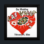 Boîte À Souvenirs Mariage Valentin de Las Vegas<br><div class="desc">Commémorez votre mariage spécial de la Saint-Valentin à Las Vegas,  au Nevada,  avec cette boîte cadeau de coeur rouge ou offrez-la comme cadeau mariage.  Toutes les zones de modèle de texte peuvent être customisées avant l'achat.</div>