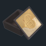 Boîte À Souvenirs Médaille du coeur d'or du 50e anniversaire du Mari<br><div class="desc">Alors,  voilà pour mettre coeur et âme dans votre boîte cadeau anniversaire; un coeur doré pour ceux que vous aimez et tout pour leur 50e anniversaire de mariage! :)</div>
