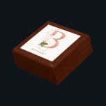 Boîte À Souvenirs Monogramme personnalisé Rose or Floral initial<br><div class="desc">La lettre B - un magnifique monogramme initial en or rose orné d'un motif d'aquarelle et de forme géométrique. Idéal cadeau et conservation de l'idée pour votre femme de chambre préférée. Customisez facilement le nom de votre choix.</div>