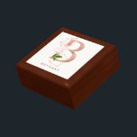 Boîte À Souvenirs Monogramme personnalisé Rose or Floral initial<br><div class="desc">La lettre B - un magnifique monogramme initial en or rose orné d'un motif d'aquarelle et de forme géométrique. Idéal cadeau et conservation de l'idée pour votre femme de chambre préférée. Customisez facilement le nom de votre choix.</div>