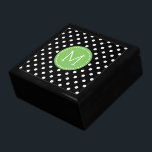 Boîte À Souvenirs Motif Polka Noir Et Blanc 3<br><div class="desc">Elégant motif à petits pois noir et blanc aux accents de cercle vert vif et monogramme personnalisable.</div>