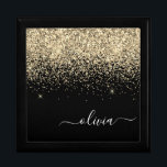 Boîte À Souvenirs Parties scintillant Noir Or Script Monogramme Nom<br><div class="desc">Scénario de Parties scintillant à étincelle noir et or Monogramme Nom Bijoux Boîte à étincelle. Cela fait le cadeau parfait de remise de diplômes,  anniversaire,  mariage,  douche nuptiale,  anniversaire,  baby shower ou bachelorette pour quelqu'un qui aime le luxe glam et les styles chic.</div>