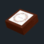 Boîte À Souvenirs Pastel Floral Nom de la couronne personnalisée<br><div class="desc">Boîte de nom de la couronne fleurie Pastel personnalisée</div>