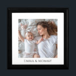 Boîte À Souvenirs Personnalisé Baby Maman Photo Boite de conservatio<br><div class="desc">Une boîte de conservation en bois laqué de photo personnalisée sucrée. Remplacez cette photo par votre photo préférée de toute sorte.</div>