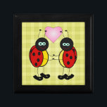 Boîte À Souvenirs Pique-nique Lovebugs<br><div class="desc">Arrière - plan de tableau de bord avec une paire de coccinelles "lovebugs"</div>