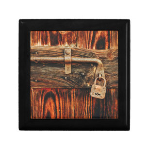 Boîte À Souvenirs Porte en bois rustique avec la serrure en laiton
