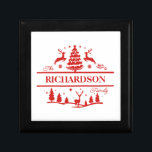 Boîte À Souvenirs Red White Christmas Nom de famille personnalisé<br><div class="desc">Nom de famille de Noël blanc rouge nom personnalisé monogramme de vacances boîte cadeau en bois. Élevez votre emballage cadeau de Noël avec cette boîte cadeau personnalisée. Cette boîte cadeau personnalisée de nom de famille ajoute une touche unique à votre emballage cadeau de vacances et fait pour une tenue de...</div>