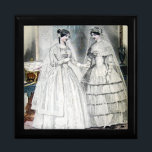 Boîte À Souvenirs Robes Mariages blanches antiques<br><div class="desc">Ces jolies mariées portent des robes mariages de 1850.</div>