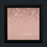 Boîte À Souvenirs Rose Gold Blush Pink Parties scintillant Script Mo<br><div class="desc">Rose Gold - Blush Pink Sparkle Parties scintillant script Monogramme Nom Bijoux Keepsaké Box. Cela fait le cadeau parfait de remise de diplômes,  anniversaire,  mariage,  douche nuptiale,  anniversaire,  baby shower ou bachelorette pour quelqu'un qui aime le luxe glam et les styles chic.</div>