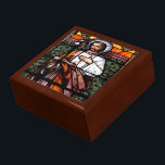 Boîte À Souvenirs Saint Joseph priez pour nous - vitraux<br><div class="desc">Photographie d'un beau vitrail de St. Joseph,  qui est maintenant dans le "domaine public". Certains des produits avec cette photo disent aussi "Saint Joseph,  priez pour nous". N'hésitez pas à modifier les couleurs arrière - plans et/ou à ajouter vos propres mots via les outils de personnalisation.</div>