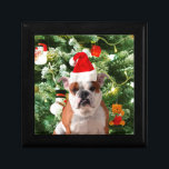 Boîte À Souvenirs Santa Hat Bulldog Christmas Tree Snowman boîte cad<br><div class="desc">Mignonne photo Bulldog avec boîte cadeau de Noël Tree Snowman en arrière - plan. Un cadeau parfait pour Noël !</div>