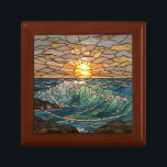 Boîte À Souvenirs Sunrise Ocean Waves Verre tendu Illusion<br><div class="desc">Un beau lever de soleil sur les vagues de l'océan dans un effet d'illusion en vitrail avec des vagues ornées de bijoux. Un cadeau pour tous ceux qui aiment la nature et l'océan. une boîte décorative pour vous table basse,  ou à utiliser pour stocker vos bijoux et trésors.</div>