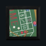 Boîte À Souvenirs Table Casino Craps avec chips et dés<br><div class="desc">Assurez-vous que Lady Luck est de votre côté avec ce tableau d'une table de craps de Chariklia Zarris. Les dés ont été jetés et sont collectés,  ainsi que tout pari perdu. Mettez cette action remplie imprimé sur votre mur aujourd'hui!</div>