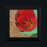 Boîte À Souvenirs Tulipe jaune printemps et rouge<br><div class="desc">Tulipe jaune et rouge printanière,  contre une roche brune au lac Arrowhead. Photo de Sandy Closs. Pâques,  floral,  fleurs rouges,  Printemps,  Saint-Valentin,  valentines,  mariage,  mariage,  Saint Valentin</div>