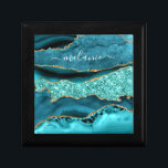 Boîte À Souvenirs Turquoise Bleu Marbre Or Turquoise Votre Nom Boîte<br><div class="desc">Cadeaux avec Agate Turquoise Blue Gold Parties scintillant Marbre Aqua Turquoise Geode Cadeau Personnalisable - Ajouter Votre Nom / Texte - Faites Votre Boîte Cadeau Spéciale ! Redimensionnez et déplacez ou retirez / ajoutez du texte / des éléments avec l'outil Personnalisation ! Conception par MIGNED ! S'il vous plaît voir...</div>