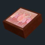 Boîte À Souvenirs Valse des fleurs Ballet Art boîte cadeau<br><div class="desc">Avec une belle image de "Valse des Fleurs",  c'est un merveilleux souvenir pour un jeune danseur qui se produit dans le ballet de Nutcracker. Disponible en 2 tailles et votre choix de 4 couleurs en bois. Oeuvre de Mitzi Sato-Wiuff pour Studio Miyabi.</div>