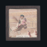 Boîte À Souvenirs Vintage Christmas Boy Flying Airship Imaginaire<br><div class="desc">Une charmante carte postale de Noël 1910 française d'un garçon doux et souriant volant son avion d'hélice de fête en forme de chaussure,  parcourant les toits enneigés. La nostalgie des lettres d'or antique désire un Joyeux Noel.</div>