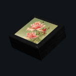 Boîte À Souvenirs Vintage Valentine's Day Pink Victorian Garden Rose<br><div class="desc">Illustration vintage amour et romance floral Victorian Valentine's Day design avec plusieurs fleurs roses de jardin rose en fleurs.</div>