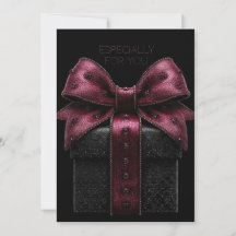 Boîte-cadeau noire élégante avec nœud bordeaux