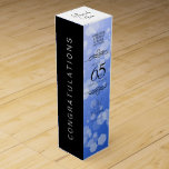 Boite Cadeau Pour Bouteille De Vin 65e anniversaire de l'élégant Mariage Blue Sapphir<br><div class="desc">Ajoutez une touche spéciale aux célébrations du 65e anniversaire du mariage avec cette boîte à vin commémorative! Elégant serif noir et sans serif lettrage avec des confettis hexagonaux sur un arrière - plan bleu saphir ajoutent une touche mémorable pour cette occasion spéciale et une étape extraordinaire. Customisez avec les noms...</div>