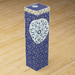 Boite Cadeau Pour Bouteille De Vin Boîte à cadeaux de vin Floral<br><div class="desc">Boite cadeau de vin Quelque chose pour tout le monde offre une boîte cadeau de vin personnalisée customisée spécialement pour ce moment spécial avec vos proches. Cette boîte cadeau unique impressionne vos amis et votre famille. Pendant que vous êtes déjà ici, vous pouvez vouloir voir d’autres articles connexes de salle...</div>