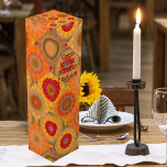 Boite Cadeau Pour Bouteille De Vin Festif Floral Orange Art Motif Boîte à cadeaux<br><div class="desc">Boîte cadeau vin avec un motif géométrique design floral original créé à partir d'images de fleurs. Sympa pour son anniversaire,  la fête des mères ou toute autre célébration.</div>