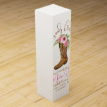 Boite Cadeau Pour Bouteille De Vin Fête des mariées des bottes pour fille Howdy<br><div class="desc">Profitez de customiser cette jolie cowgirl country bottes boîte à vin de douche nuptiale.</div>