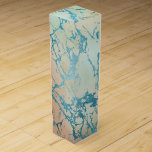 Boite Cadeau Pour Bouteille De Vin Marbre de luxe | Belle veine Turquoise jaune et co<br><div class="desc">Marbre sobre et sophistiqué dans une palette d'ombre à l'aquarelle tamisée, bleu poussiéreux, gris ardoise, argent et vert avec or. Ce dégradé peint à la main ajoute une parfaite couleur pop. De la collection "Modern Watercolor Marbles", ce design présente des tourbillons fluides abstraits créant un motif cool accentué par des...</div>
