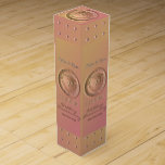 Boite Cadeau Pour Bouteille De Vin Médaillon du 7e anniversaire du Mariage<br><div class="desc">Le 7ème anniversaire du mariage,  marqué par une pointe de cuivre,  mérite une médaille de coeur sur une belle boîte à vin. Je suis également disponible pour des illustrations personnalisées spécialement et uniques faites pour vous,  juste message moi et je reviendrai immédiatement!</div>