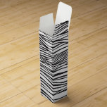 Boite Cadeau Pour Bouteille De Vin Modèle Zèbre noir et blanc Imprimer<br><div class="desc">Élégant noir et blanc zèbre rayures motif imprimé</div>