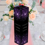 Boite Cadeau Pour Bouteille De Vin Parties scintillant violet noir élégant anniversai<br><div class="desc">Un arrière - plan noir classique. Décoré avec une fausse parties scintillant violette. Personnalisez et ajoutez un nom,  un âge et une date.</div>
