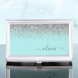 Boîtier Pour Cartes De Visite Aqua bleu Turquoise Parties scintillant argent Mon<br><div class="desc">Aqua Blue - Turquoise et Silver Sparkle Parties scintillant Script Monogramme Nom Titulaire de carte de visite. Cela rend le cadeau parfait pour 16 ans,  mariage,  douche nuptiale,  anniversaire,  baby shower ou bachelorette pour quelqu'un qui aime le luxe glam et les styles chic.</div>
