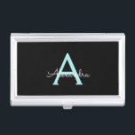 Boîtier Pour Cartes De Visite Aqua Teal Blue Script Girly Monogram<br><div class="desc">Noir et Aqua Bleu Turquoise Simple Script Monogramme Nom Titulaire de carte de visite. Cela rend le cadeau parfait pour 16 ans,  mariage,  douche nuptiale,  anniversaire,  baby shower ou bachelorette pour quelqu'un qui aime le luxe glam et les styles chic.</div>